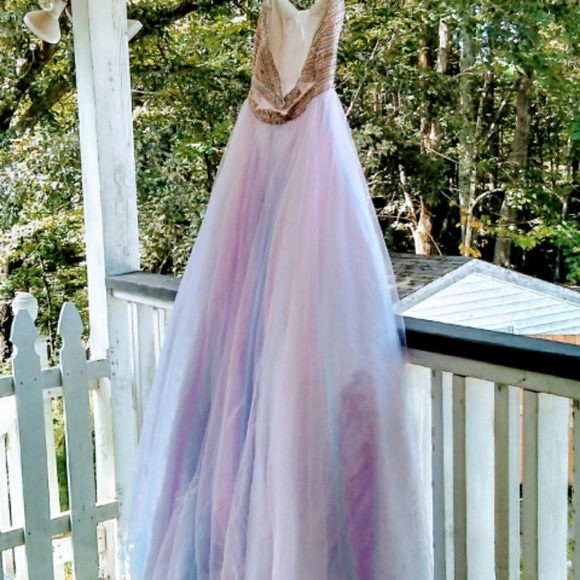 ✔ SOLD ✔Allure Bridal Ball Gown - Picture 3 of 8